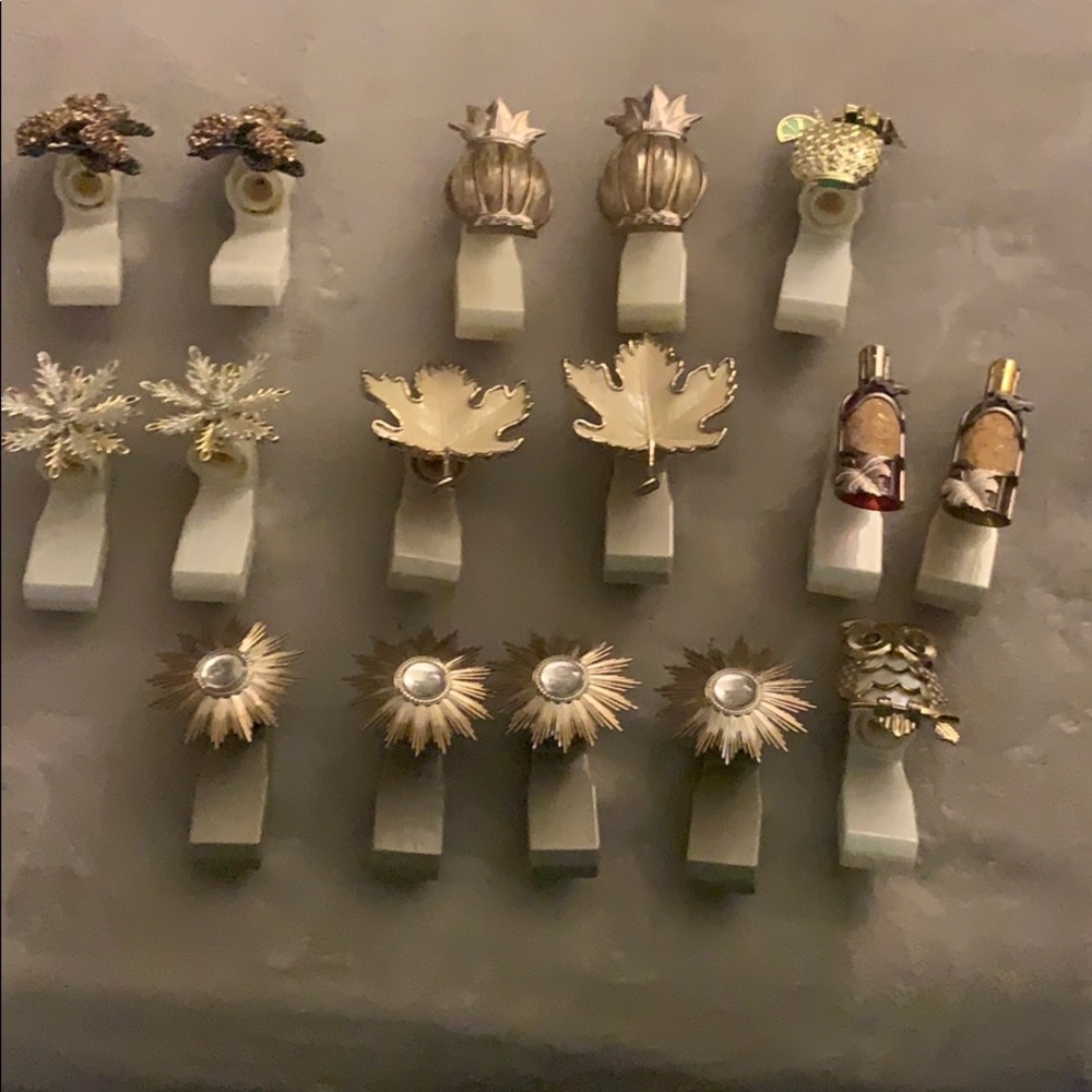 Bundle of (16) Bath and Body Works Wallflowers